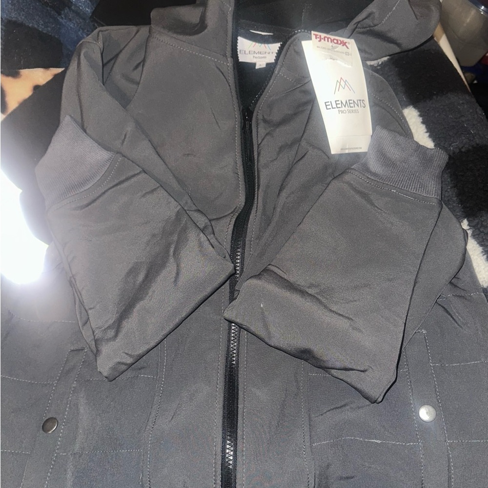 Men’s/woman’s element coat size large
